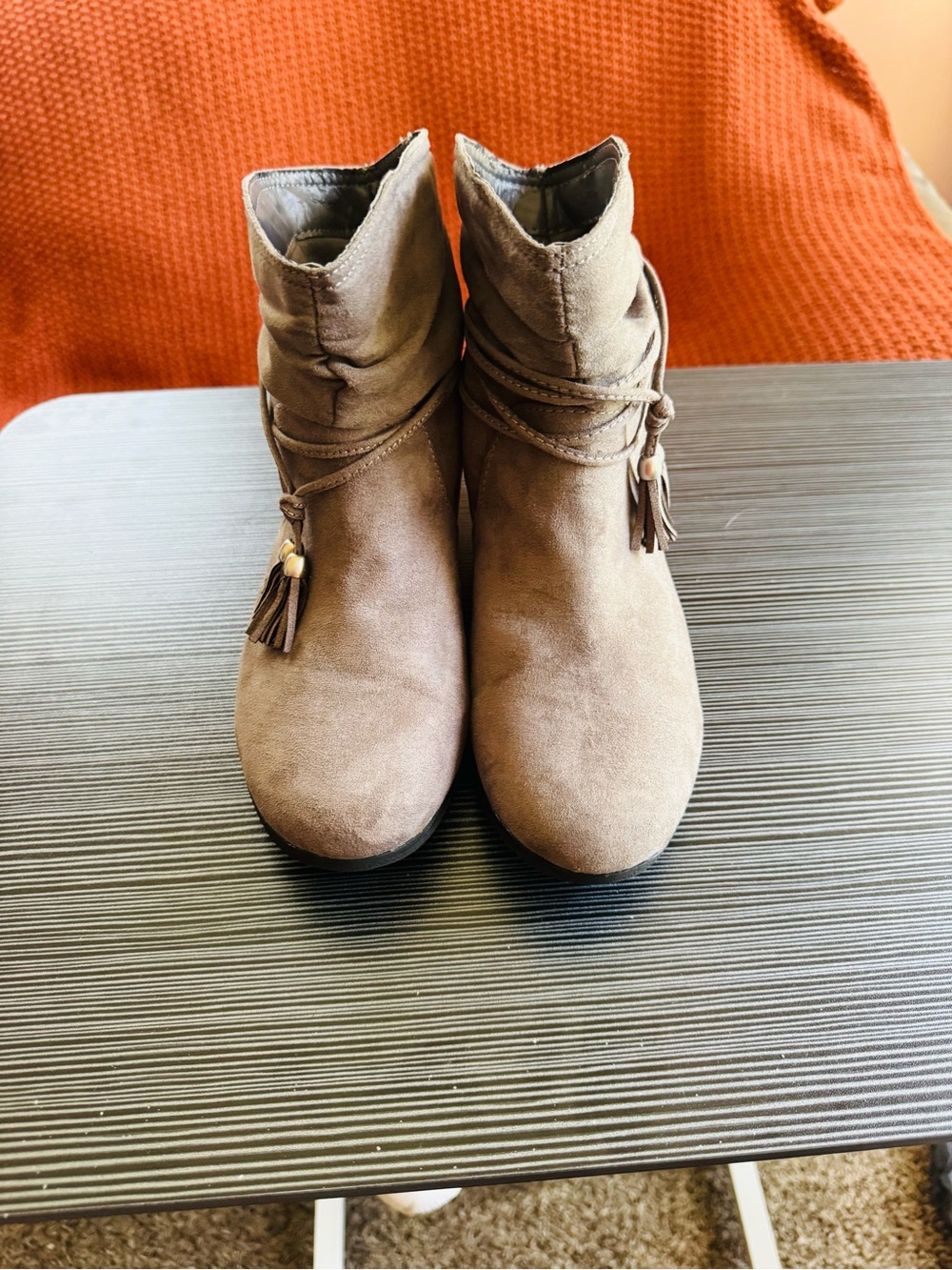 Arizona Jean Company AZ Kelly Women's Brown Pull-On Tassel Ankle Bootie 8M